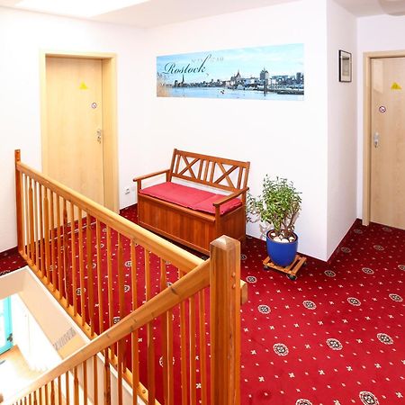 Hotel-Pension "Petridamm" Росток Экстерьер фото
