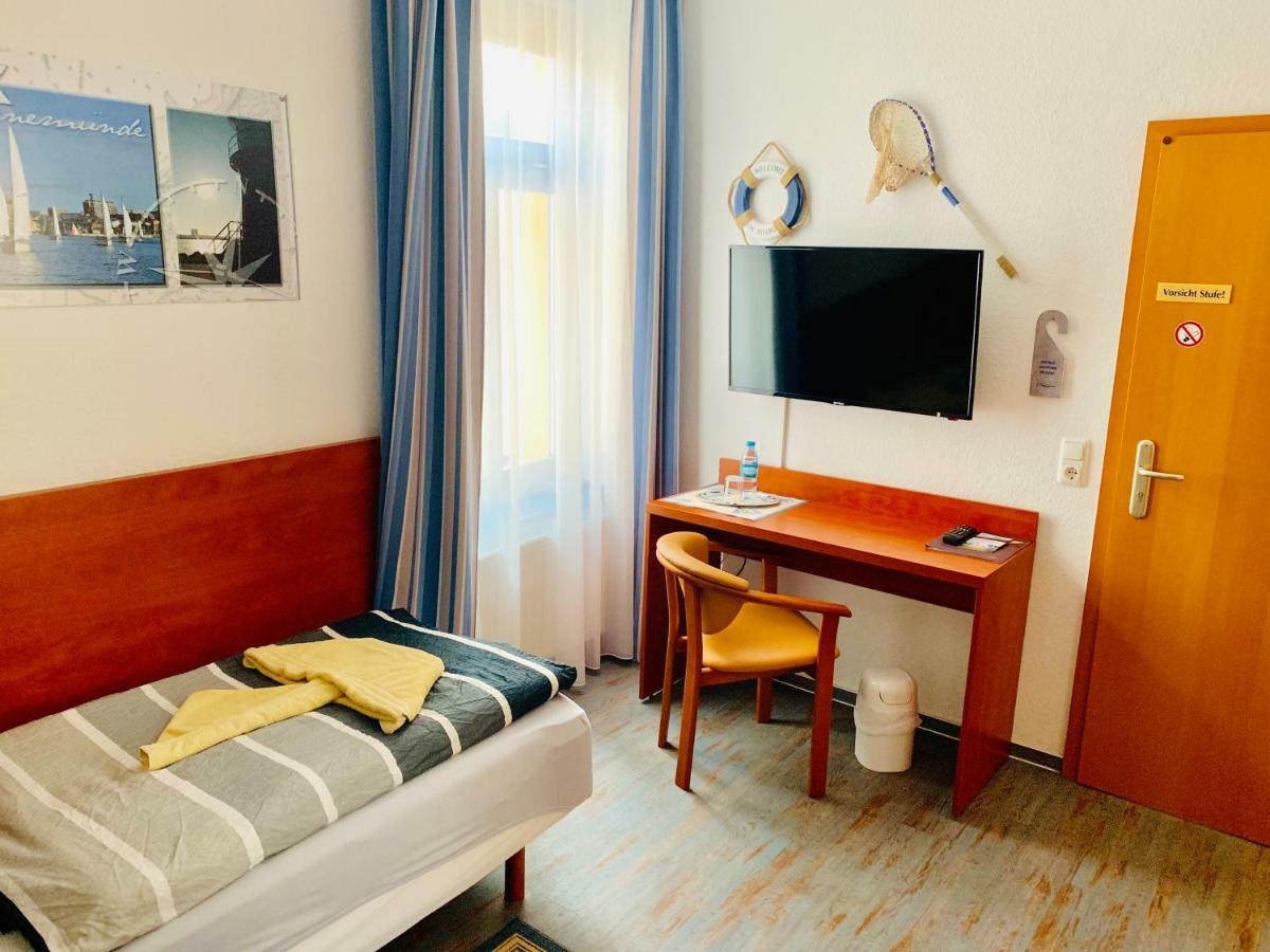 Hotel-Pension "Petridamm" Росток Экстерьер фото